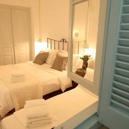 Live In Athens, Thiseio Historic House Aparthotel