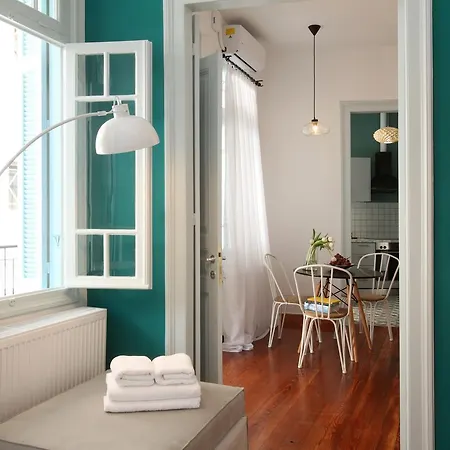 Live In Athens, Thiseio Historic House