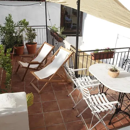 Live In Athens, Thiseio Historic House Aparthotel 3*