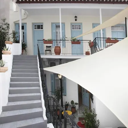 Live In Athens, Thiseio Historic House Aparthotel 3*